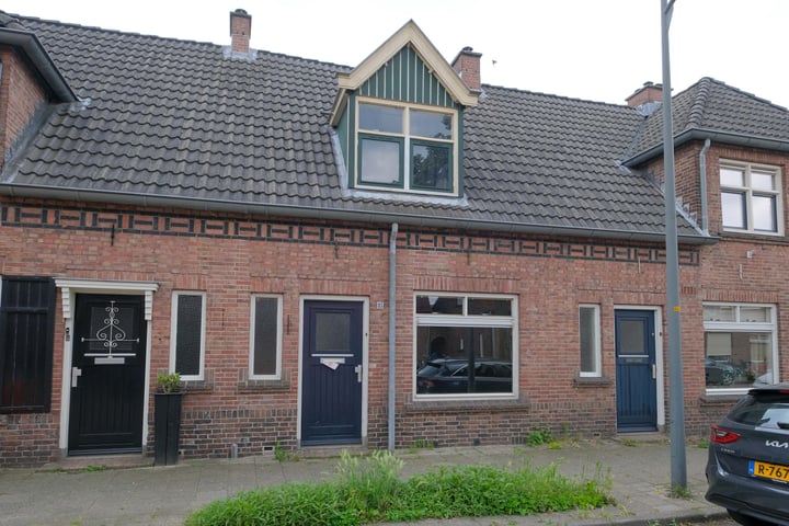 Rietstraat 113 in Almelo foto