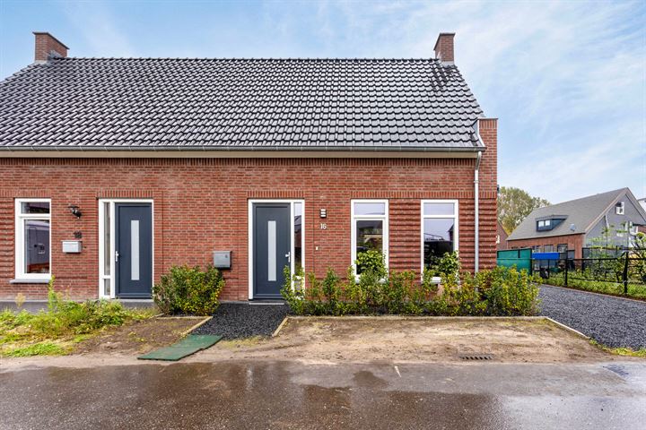 Rietweg 16 in Castenray foto