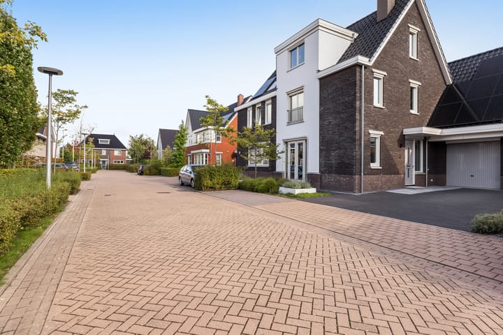 Rietzanger 8 in Hendrik-Ido-Ambacht foto