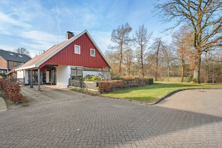 Rietzangerstraat 1 in Ommen foto