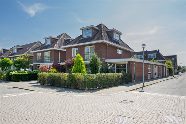Rigolettosingel 66 in Nieuw-Vennep foto