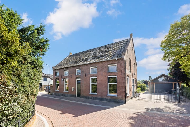Rijdt 27 in Horssen foto