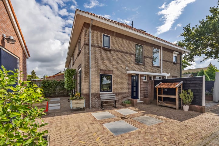 Rijksstraatweg 140 in Sleeuwijk foto
