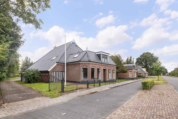 Rijksstraatweg 98 in Hurdegaryp