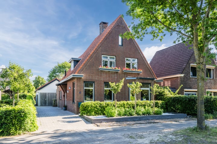 Rijksweg 12 in Hulten foto