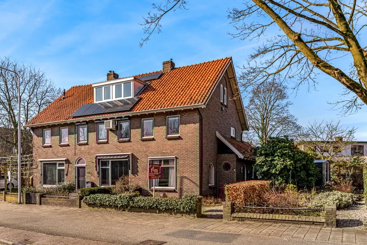 Rijksweg 183 in Renkum foto
