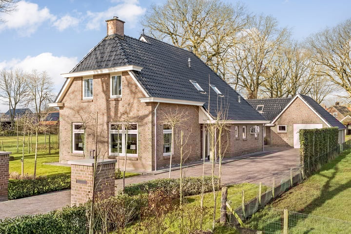 Rijksweg 25 in Uffelte foto