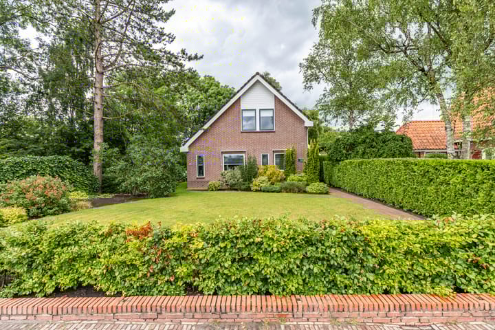 Rijksweg 53 in Ten Boer foto