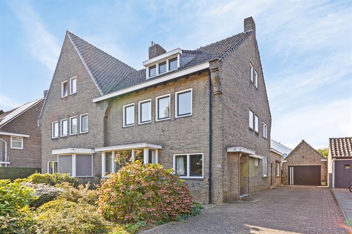 Rijksweg Zuid 143 in Sittard foto
