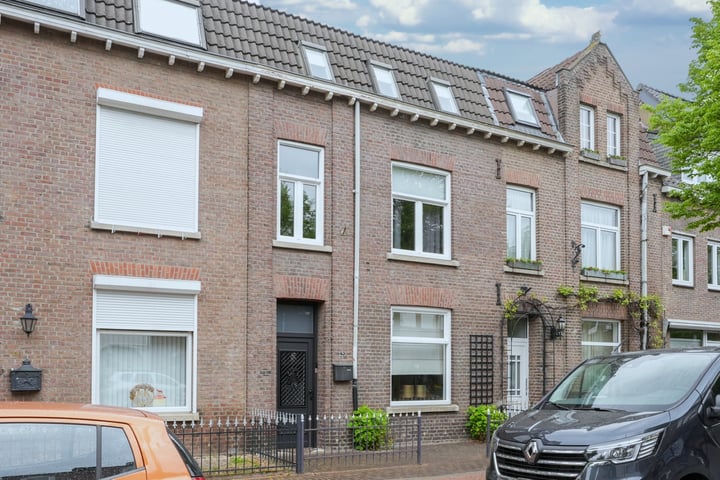 Rijksweg Zuid 154 in Geleen foto