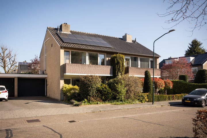 Rijnlaan 28 in Son en Breugel foto