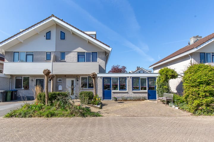 Rijnlaan 8 in Culemborg foto