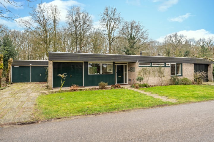 Rijnlaan 9 in Son en Breugel foto
