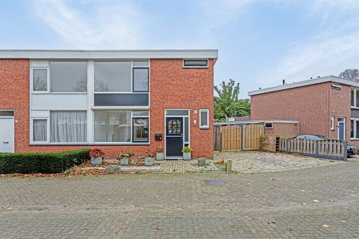 Rijnstraat 6 in Budel foto