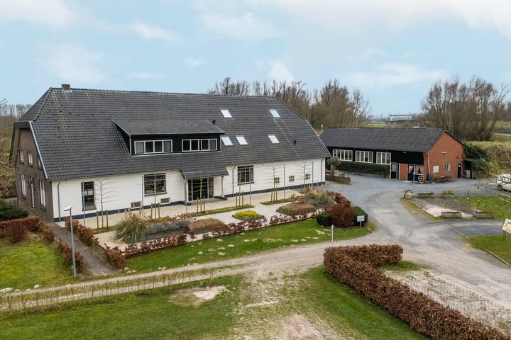 Rijnstrangenweg 15 in Groessen foto