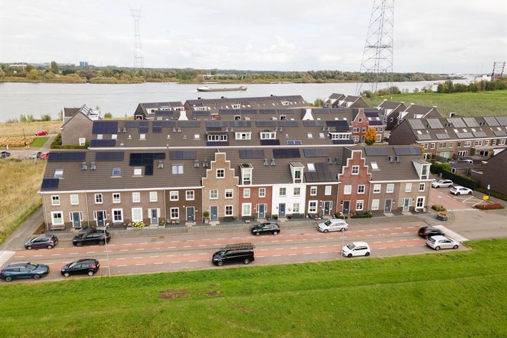 Ringdijk 498h in Ridderkerk foto