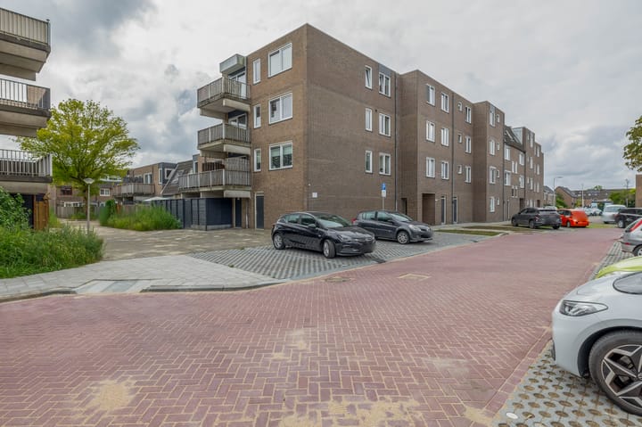 Ringspoor 80 in Capelle aan den IJssel foto