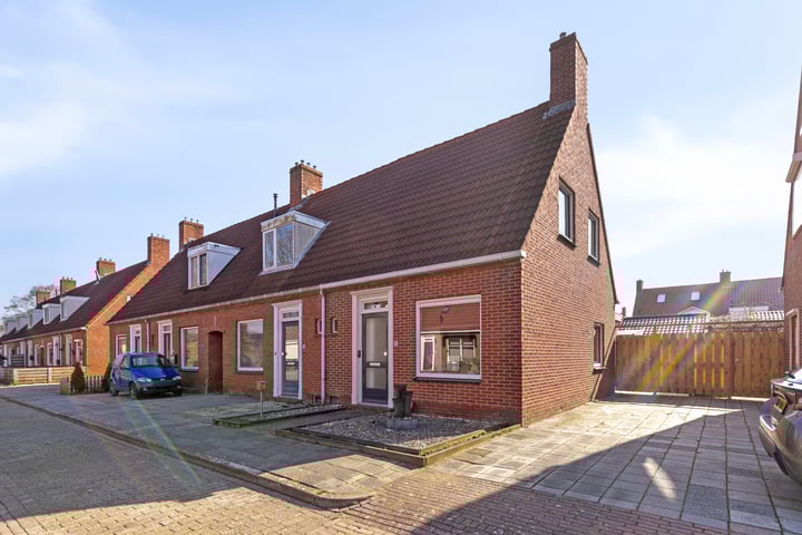 Ripperdastraat 32 in Farmsum foto