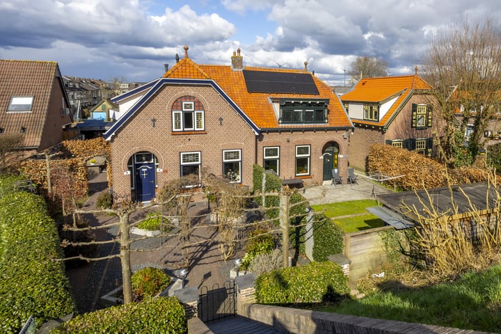 Rivierdijk 370 in Hardinxveld-Giessendam foto