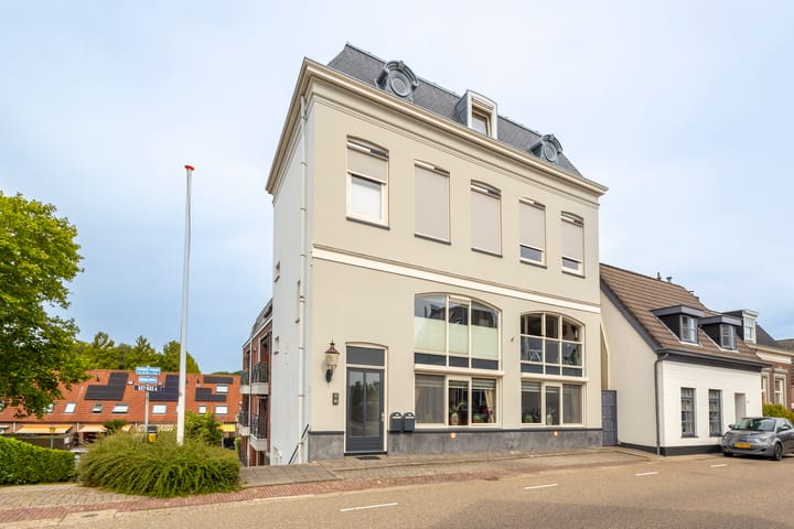 Rivierdijk 623 in Sliedrecht foto