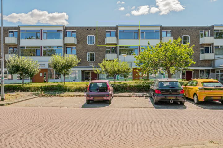 Rivierenhof 86 in Groningen foto