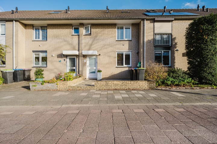 Rivierlaan 30 in Spijkenisse foto