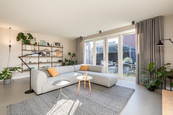 Robert Hofstadterstraat 12 in Almere foto