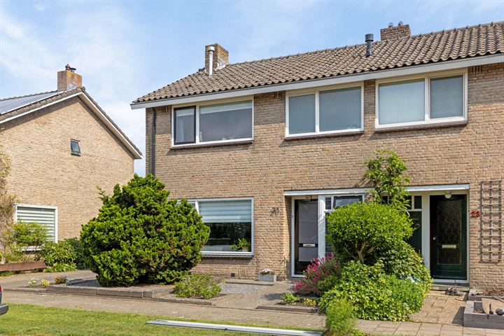 Robert Kochstraat 21 in Hengelo foto