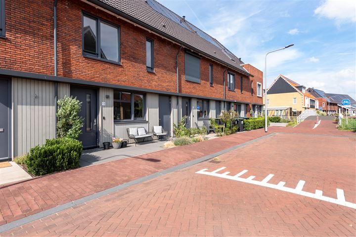 Robijn 13 in Roelofarendsveen foto