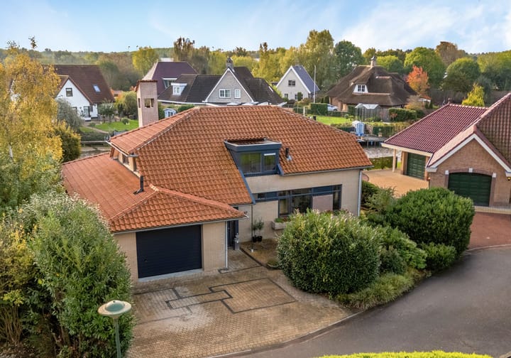 Robijndreef 37 in Emmen foto