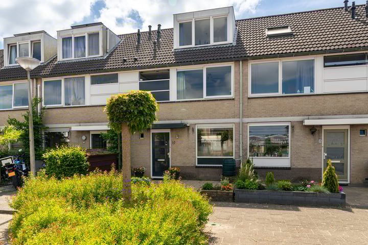 Robiniahof 10 in Leimuiden foto