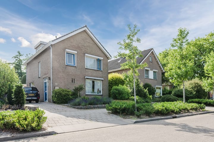 Rode Schouw 34 in Halsteren