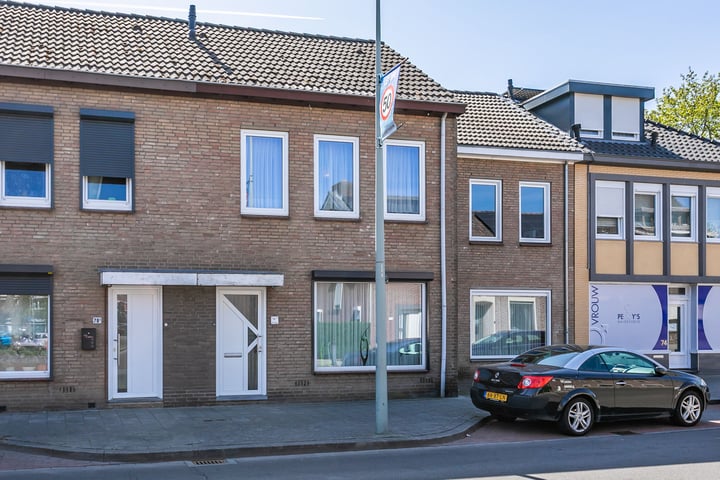Roebroekweg 78 in Heerlen foto