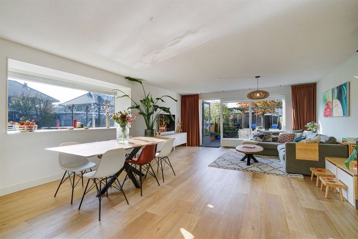 Roeibaan 42 in 's-Gravenhage foto