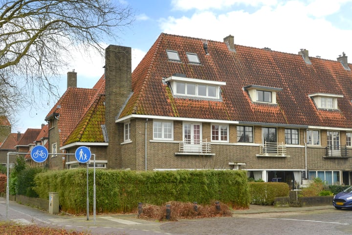 Roemer Visscherlaan 1 in Bussum foto