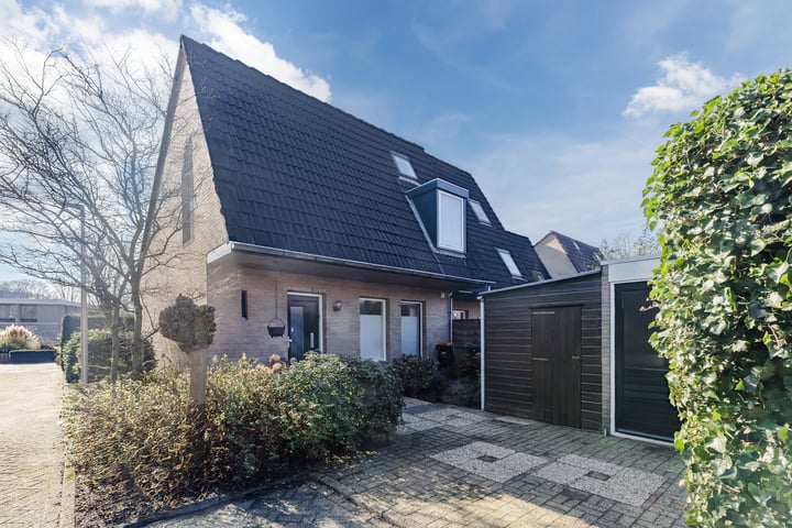 Roerdomplaan 228 in Hoogeveen foto
