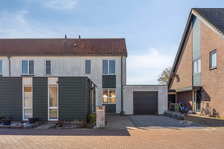 Roerdompstraat 20 in Kamerik foto