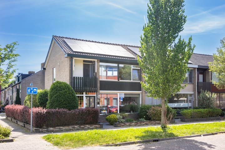 Roerstraat 12 in Nieuwegein foto