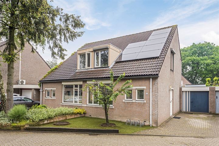 Roerstraat 32 in Helmond foto
