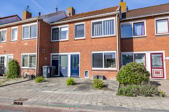 Roerstraat 8 in Delfzijl