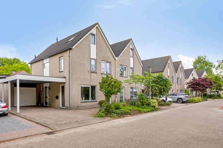 Roggehullen 22 in Assen foto