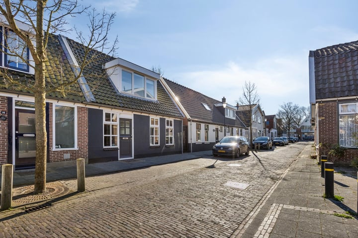 Roggeveenstraat 14 in Schagen foto