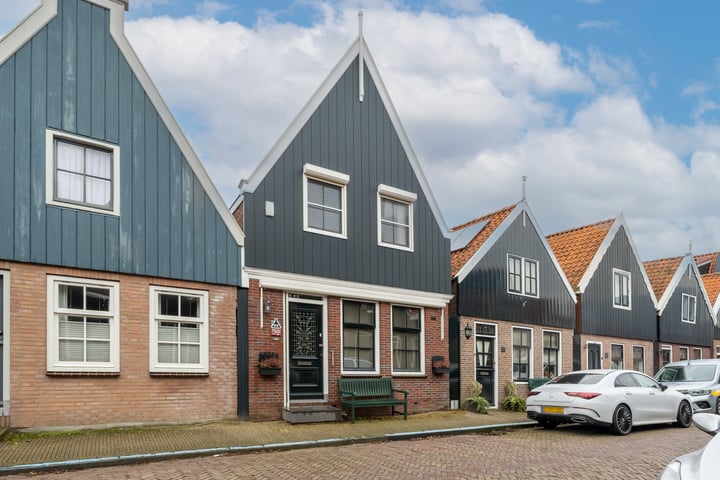 Rokersgracht 26 in Volendam foto