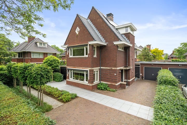 Romanovhof 42 in Dordrecht foto