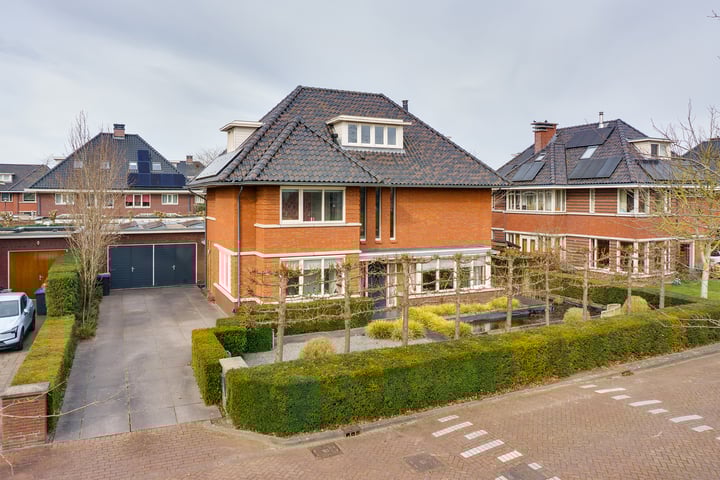 Romanovhof 5 in Dordrecht foto