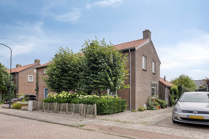Romboutstraat 7 in Andel foto