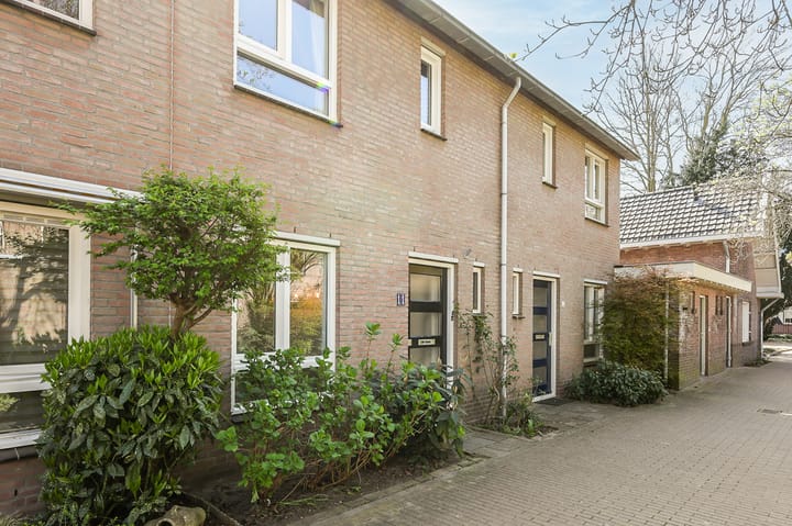 Romerohof 11 in Eindhoven foto