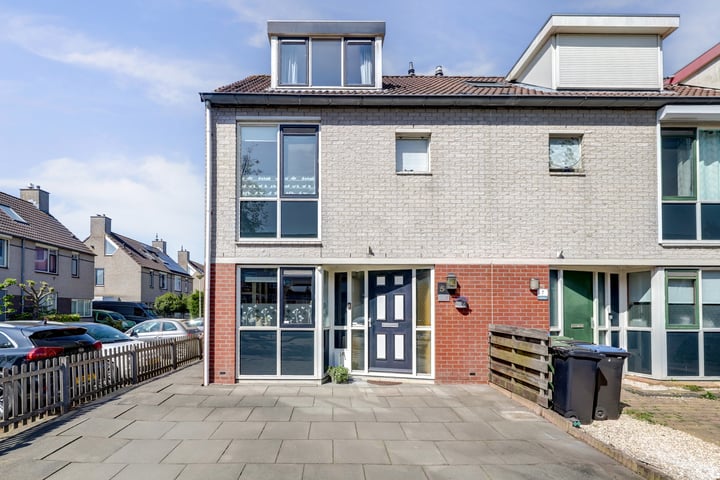 Romerostraat 5 in Gouda foto