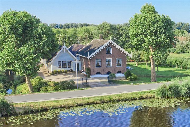 Rondehoep Oost 13 in Ouderkerk aan de Amstel foto