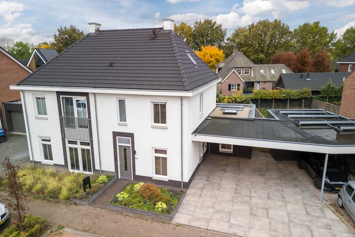 Roodbont 54 in Hapert foto